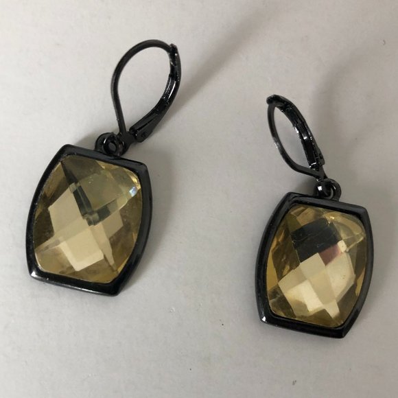 Joan Rivers Vintage clear with a hint of  pale yellow Lever Back Earrings - Picture 1 of 6